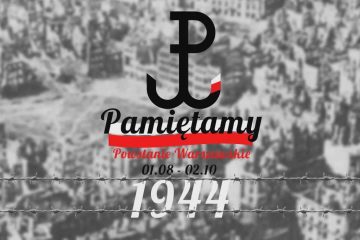 baner z symbolem polski walczącej i napisem Pamiętamy Powstanie Warszawskie 01.08- 02.10 1944
