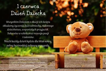 Kartka z życzeniami dla dzieci z okazji Dnia dziecka 1 czerwca, na obrazku miś siedzący na ławce w parku